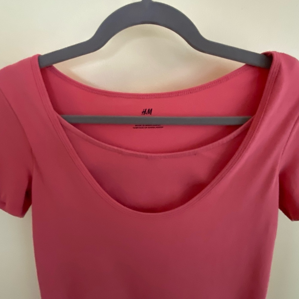 H&M NWOT *NURSING* Dress w/Scoop Neck, Fitted Knit For EASY ACCESSIBILITY - Picture 3 of 7